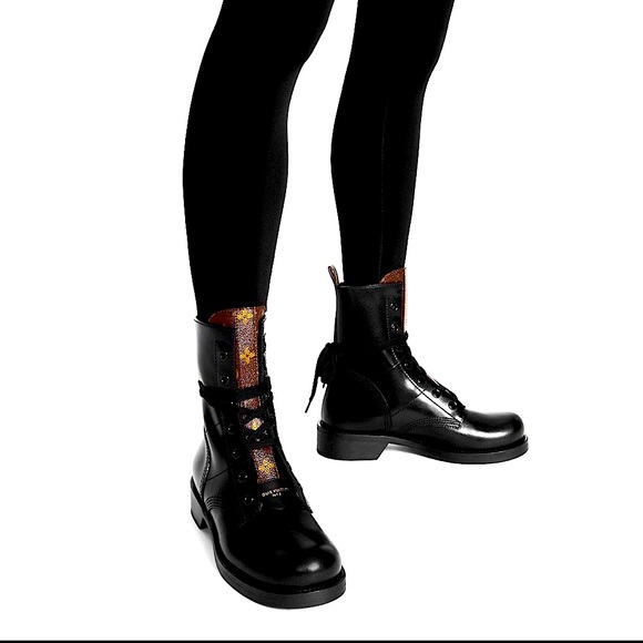 Louis Vuitton Paris Metropolis Flat Ranger Boots 
Size 36 - Picture 3 of 9